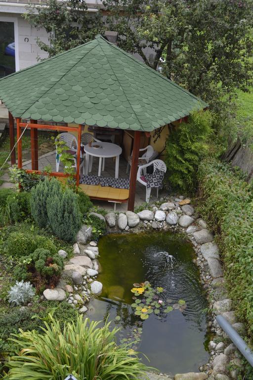 Begonia-Dom S Jednou Spalnou Bešeňová Zimmer foto